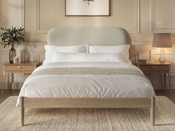 Flair Dahlia Pillowback Wooden Bed