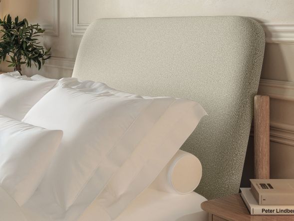 Flair Dahlia Pillowback Wooden Bed